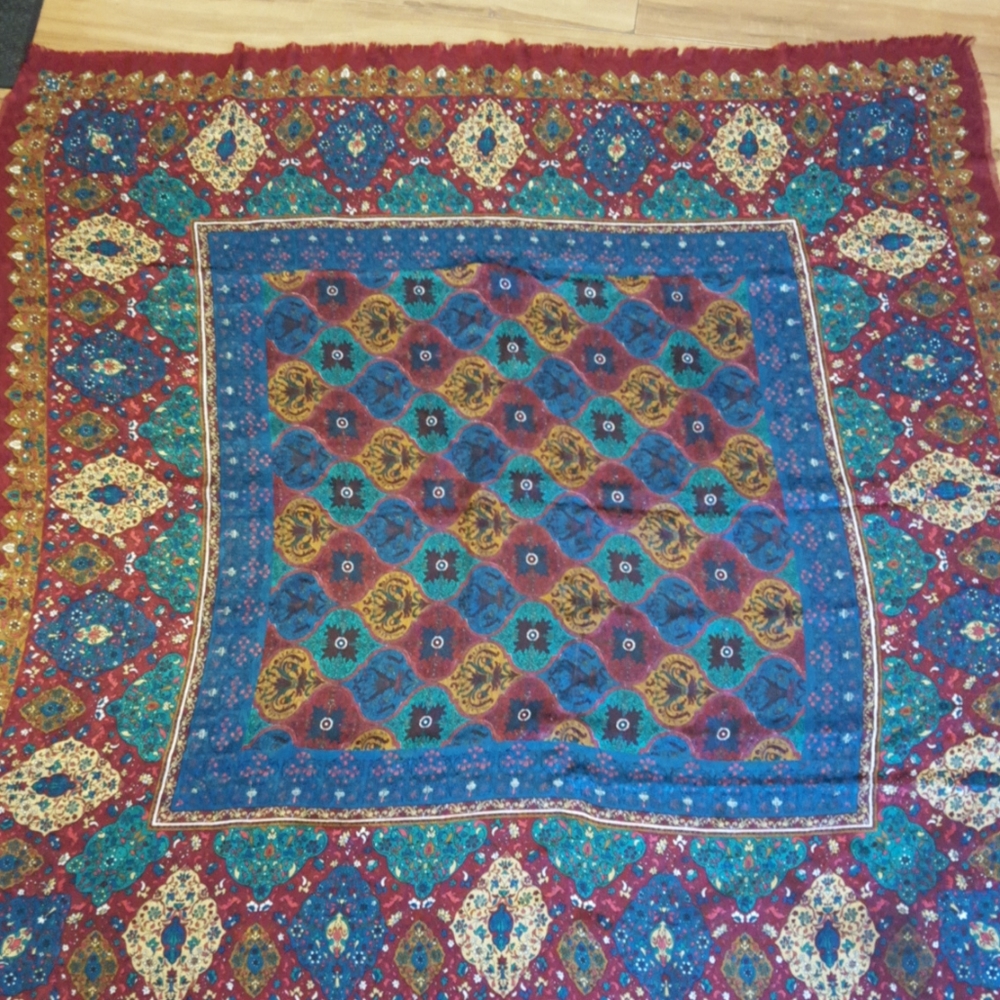 Absolutely beautiful vintage print wrap/shawl - Picture 6 of 6